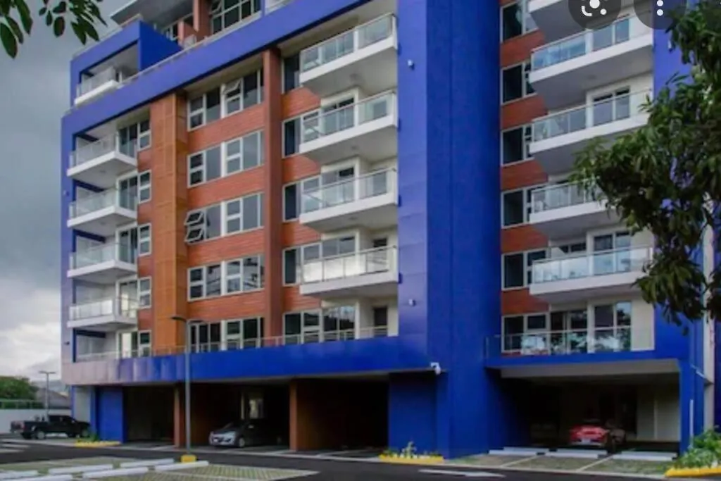 شقة Luxury Kingston Apt - Pool & Free Parking 20 South جامايكا